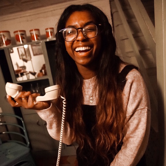 Meet your Posher, Aiesha - Picture 2 of 7